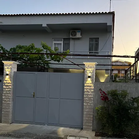 Floor 1 Apartman *