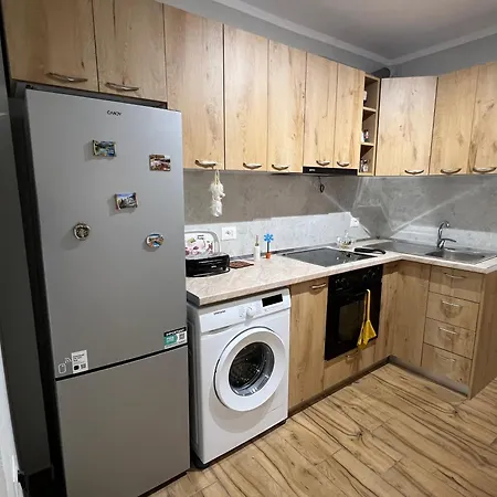 Floor 1 Vlorë