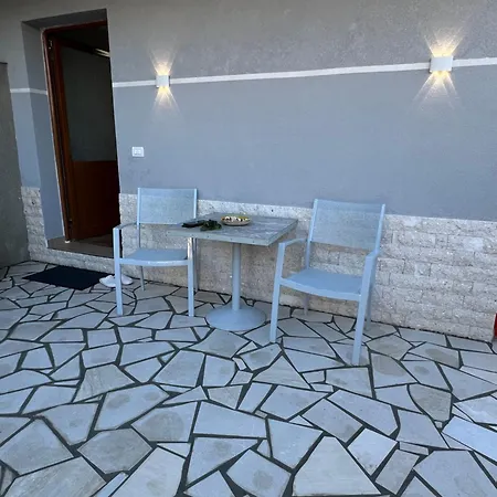 Floor 1 Apartman Vlora